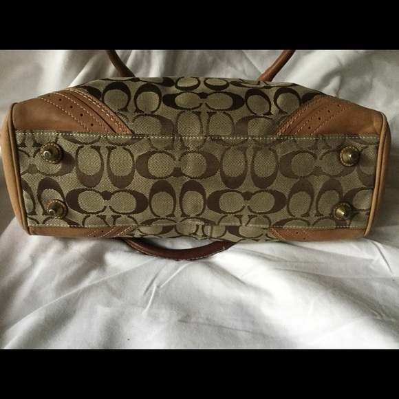 Coach Hamptons Signature w/ leather belt & tassel - Picture 3 of 7